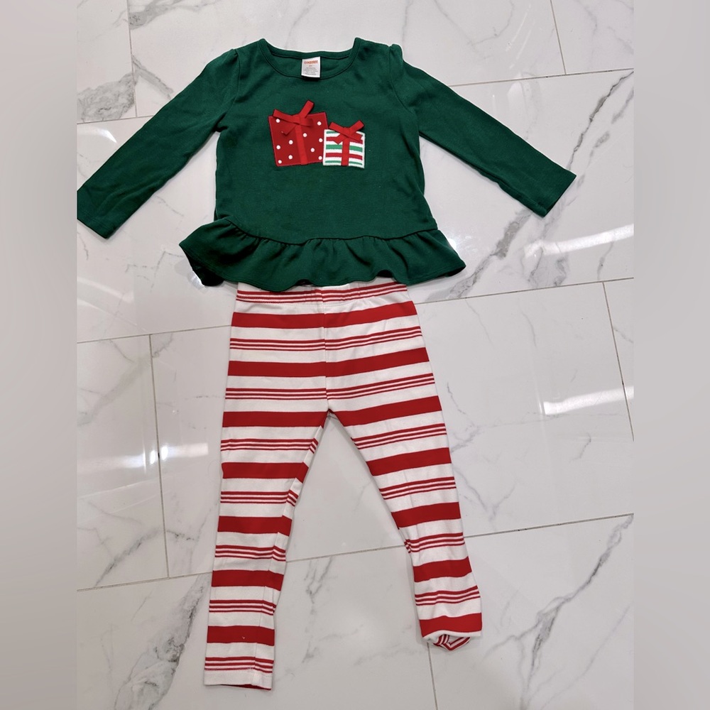 Gymboree holiday outfit  (3T)